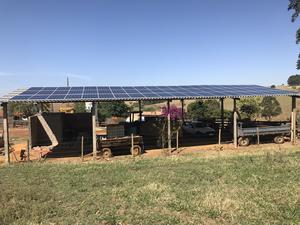 Painéis de energia solar na Fazenda São Tomé em Araxá-MG